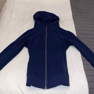 Lululemon size 2 zip up